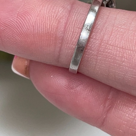 Kay Sterling Silver Garnet Ring Intricate Design Red Gemstones Band size 6 - Picture 5 of 9